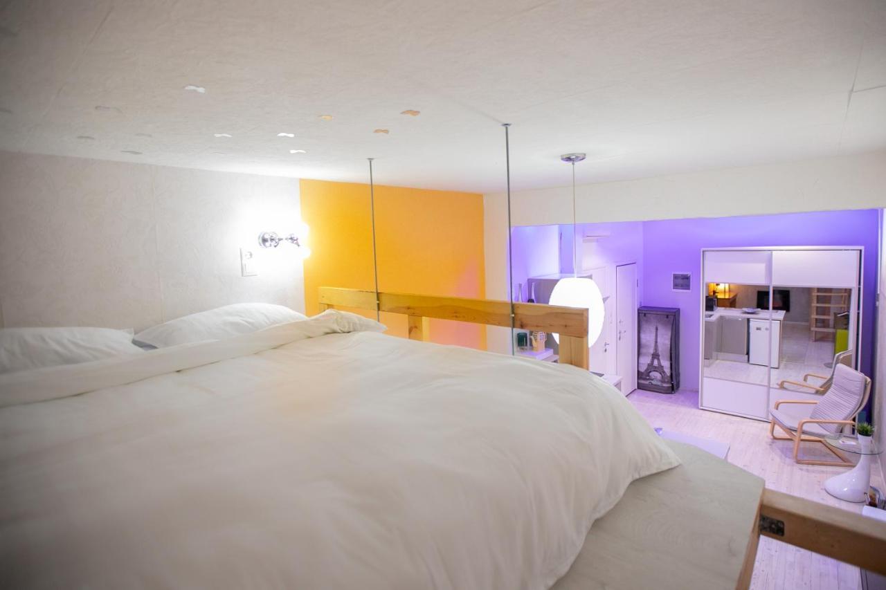 Orange And Blue Studio Downtown 5 Min From White Tower Apartment เทสซาโลนิกิ ภายนอก รูปภาพ